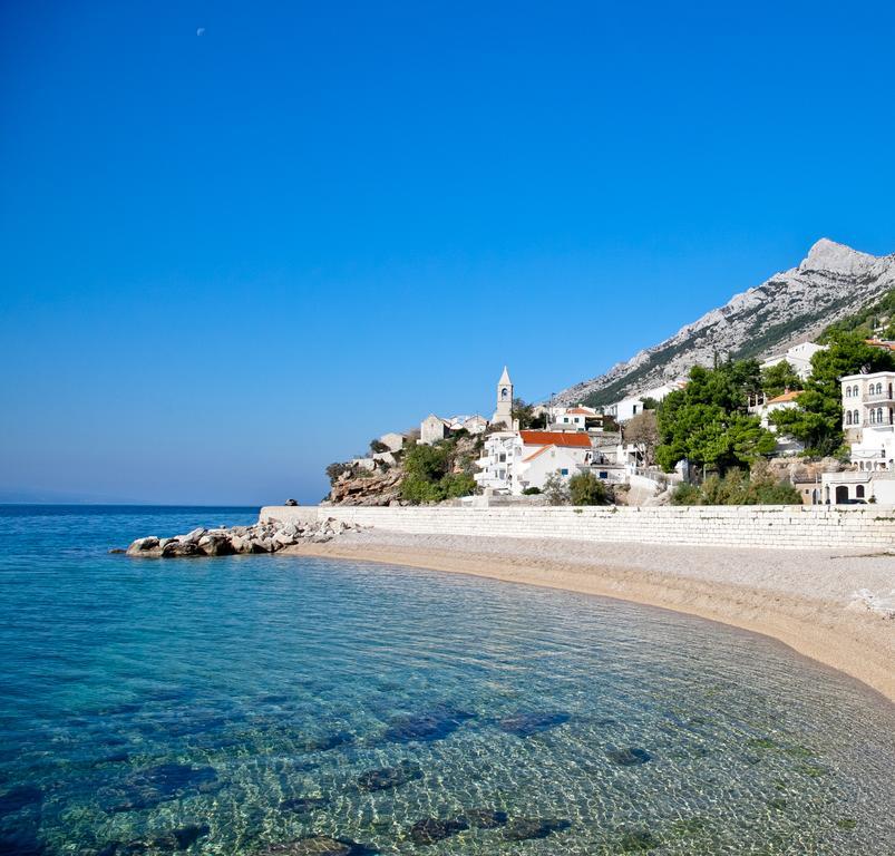 Apartments Mediterranea With Heated Pool Pisak Exterior photo